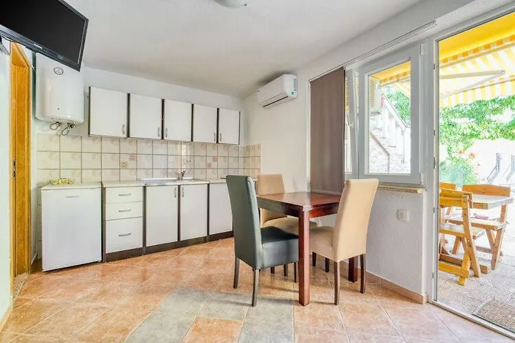 Apartments Nika With Swimming Pool And Beautiful Sea View Dobreć