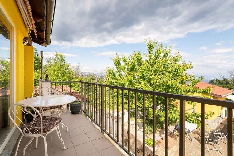 Apartments Nika With Swimming Pool And Beautiful Sea View Dobreć Croatie