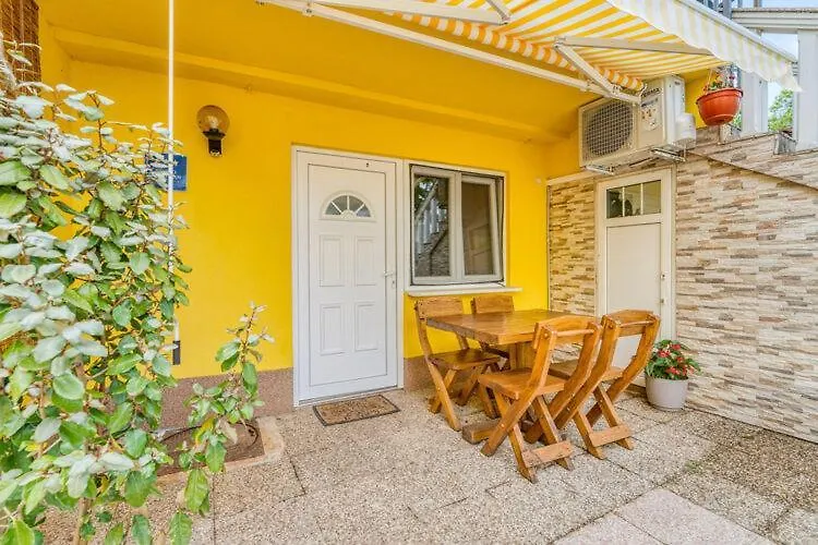 Apartments Nika With Swimming Pool And Beautiful Sea View Dobreć Horvátország