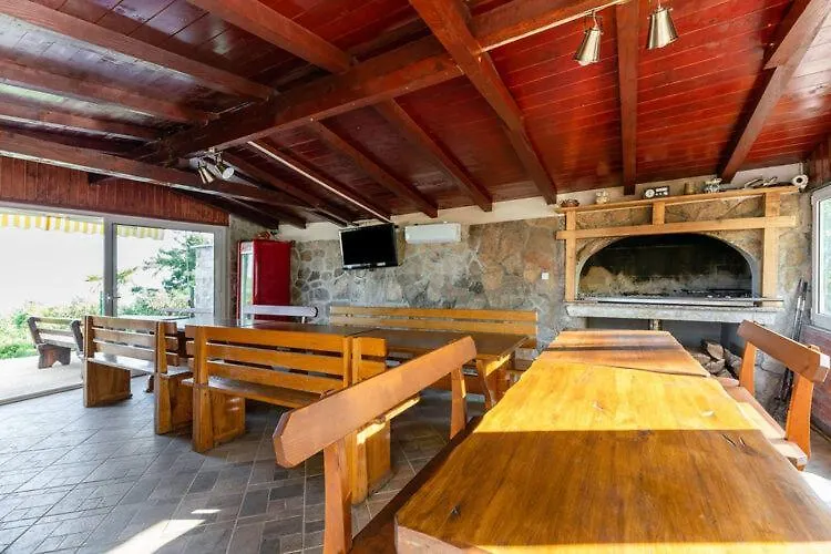 Apartments Nika With Swimming Pool And Beautiful Sea View Dobreć 0*,  Croatie