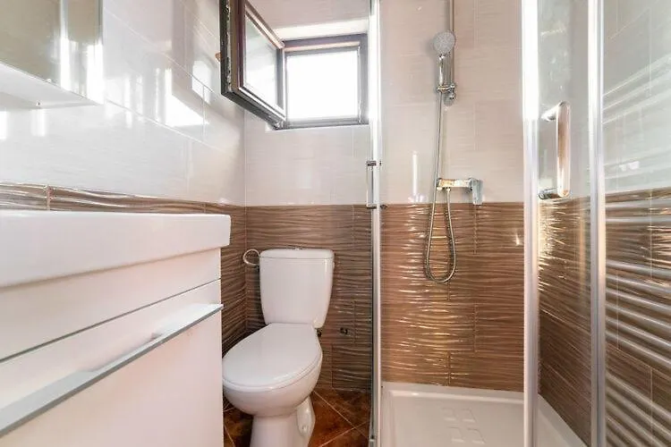 Apartments Nika With Swimming Pool And Beautiful Sea View Dobreć