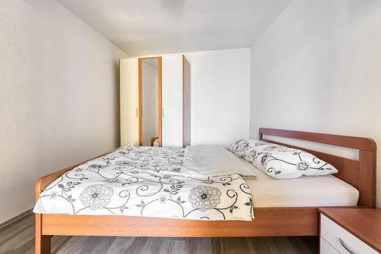 Apartments Nika With Swimming Pool And Beautiful Sea View Dobreć Croatie